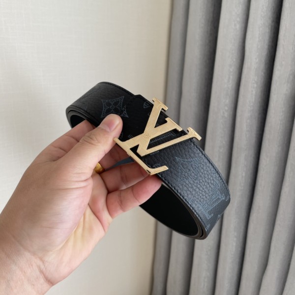 Louis Vuitton Belt 7 (width 4cm)