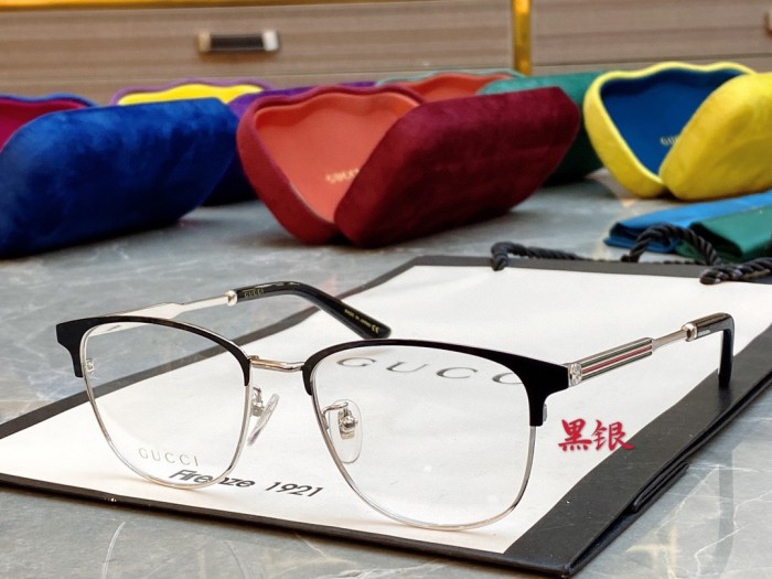 Sunglasses Gucci GG0609OK size:52口18-145