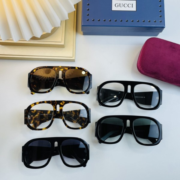 Sunglasses Gucci GG0152S