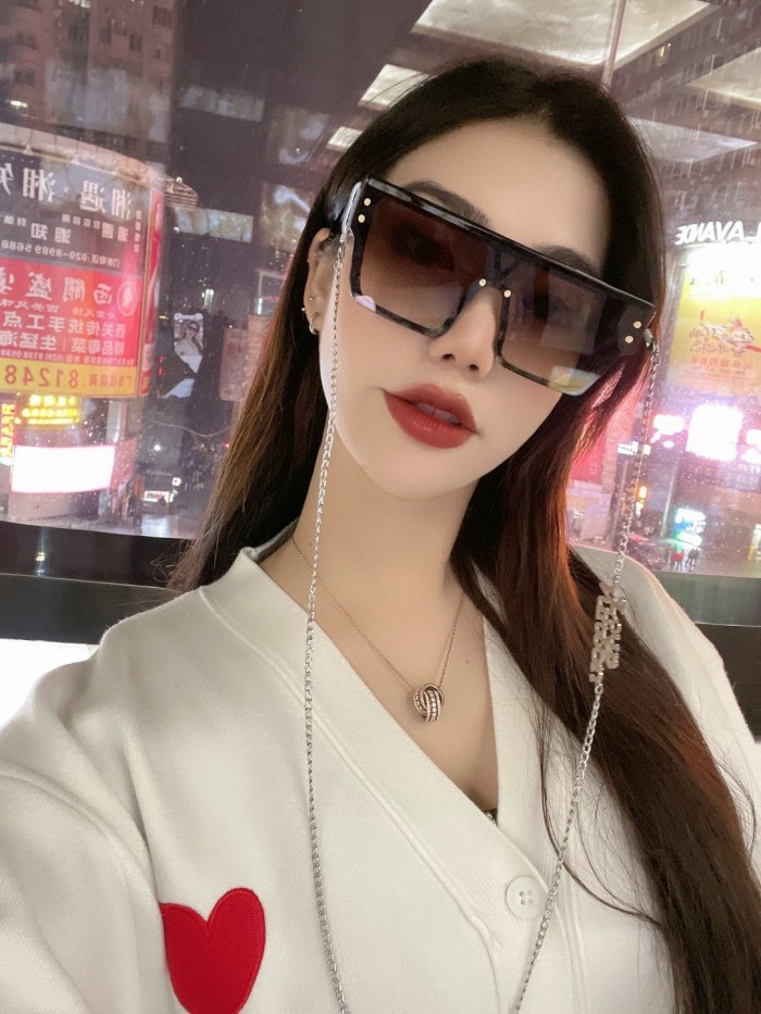 Sunglasses Louis Vuitton Waimea Z1583E SIZE:148-145