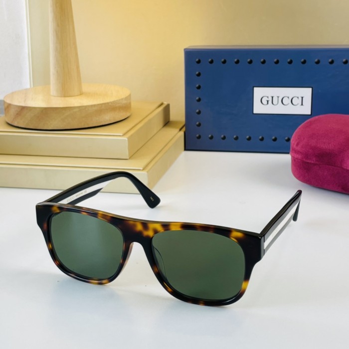 Sunglasses Gucci GG0341S size: 56口17-150