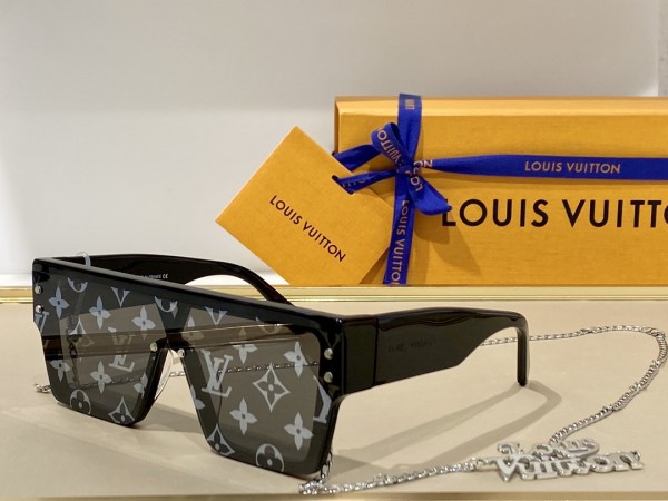 Sunglasses Louis Vuitton Waimea Z1583E SIZE:148-145