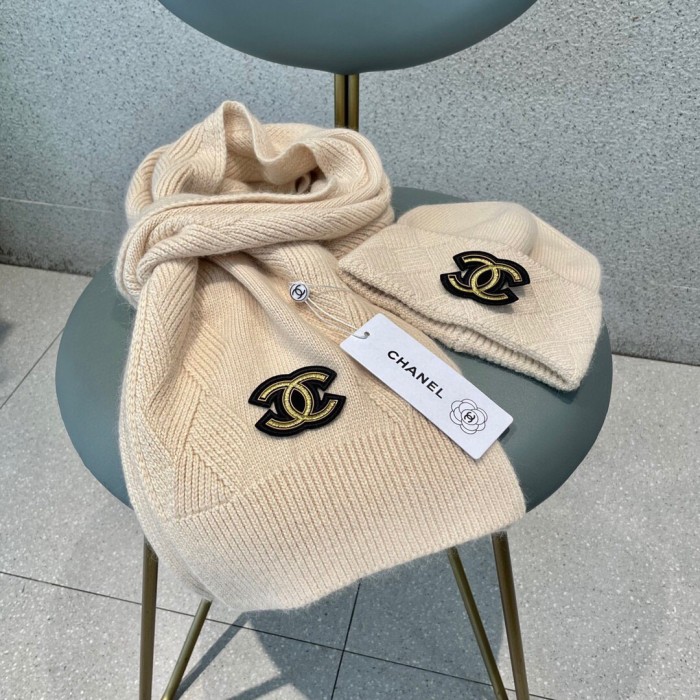 Hat & Scarf Chanel 2