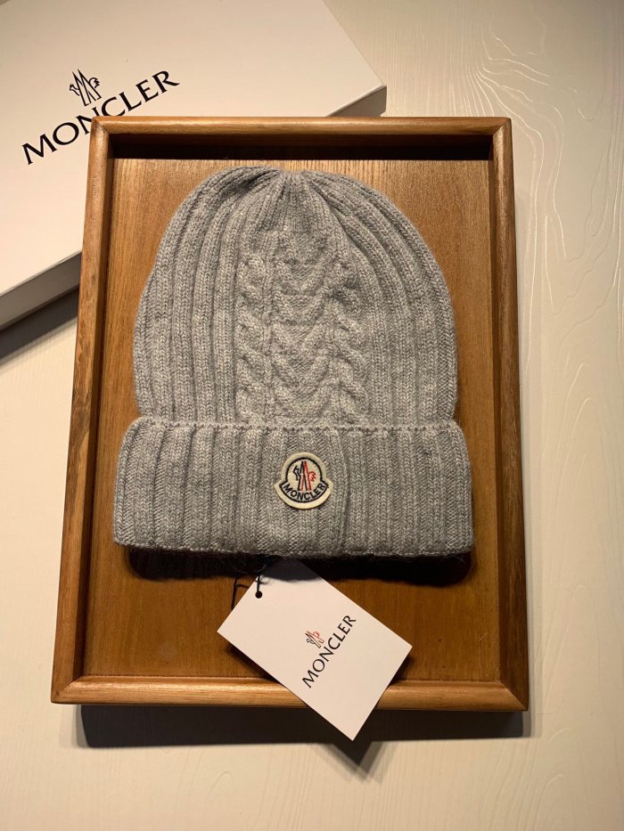 Hat Moncler 3
