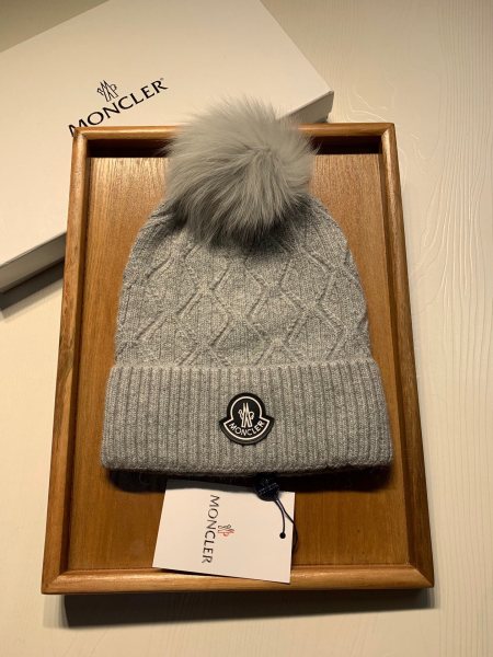 Hat Moncler 4