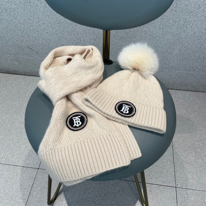 Hat & Scarf Burberry 2