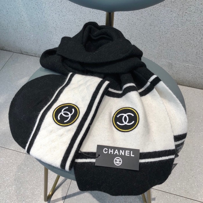 Hat & Scarf Chanel 1