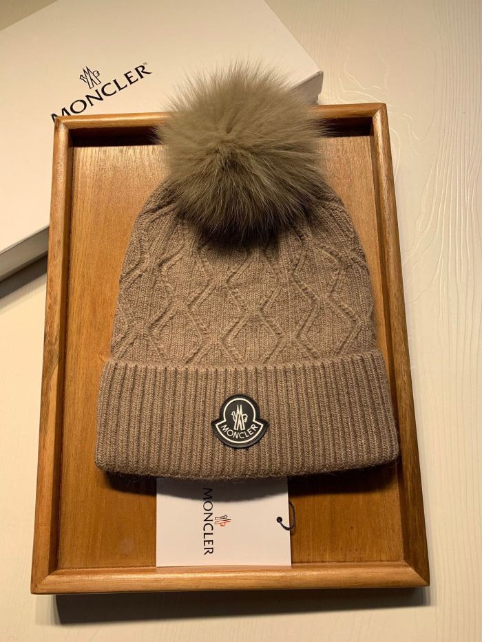 Hat Moncler 4