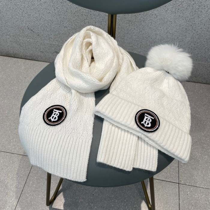 Hat & Scarf Burberry 2