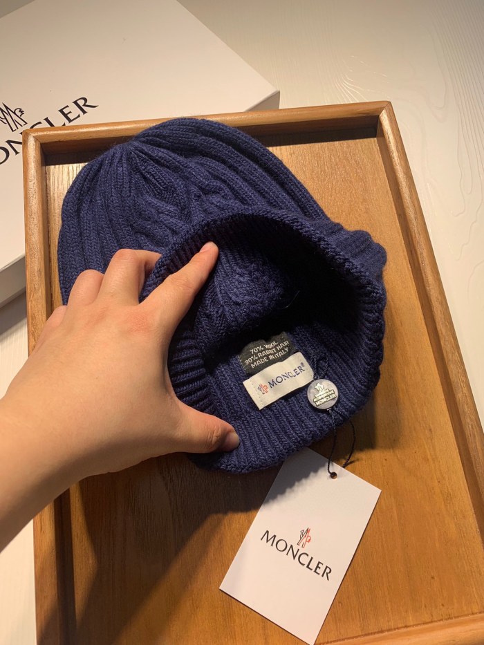 Hat Moncler 3