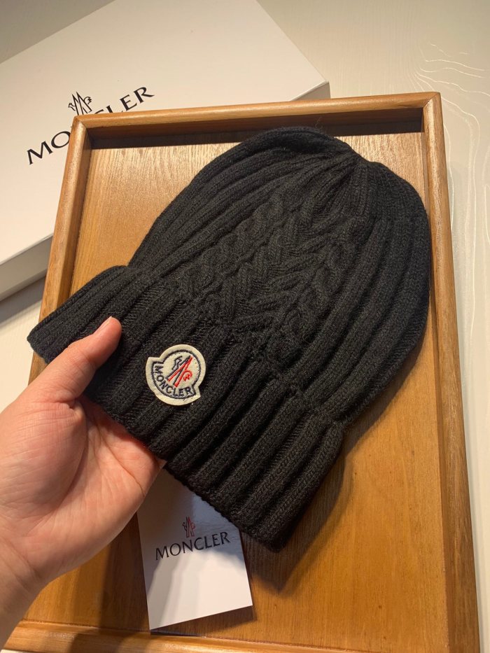 Hat Moncler 3