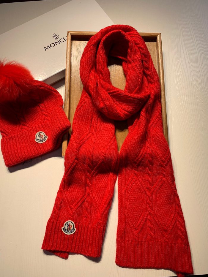 Hat & Scarf Moncler 2