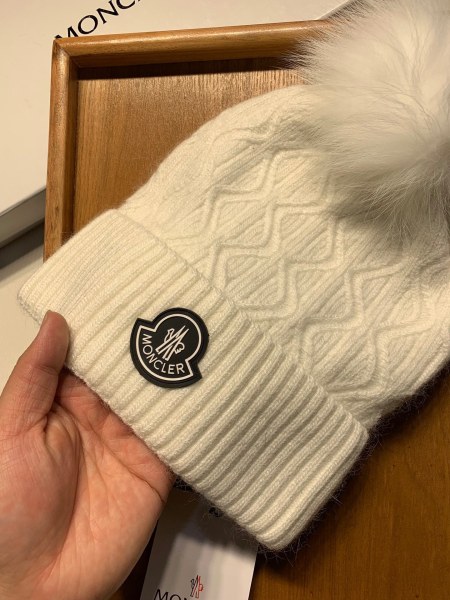 Hat Moncler 4