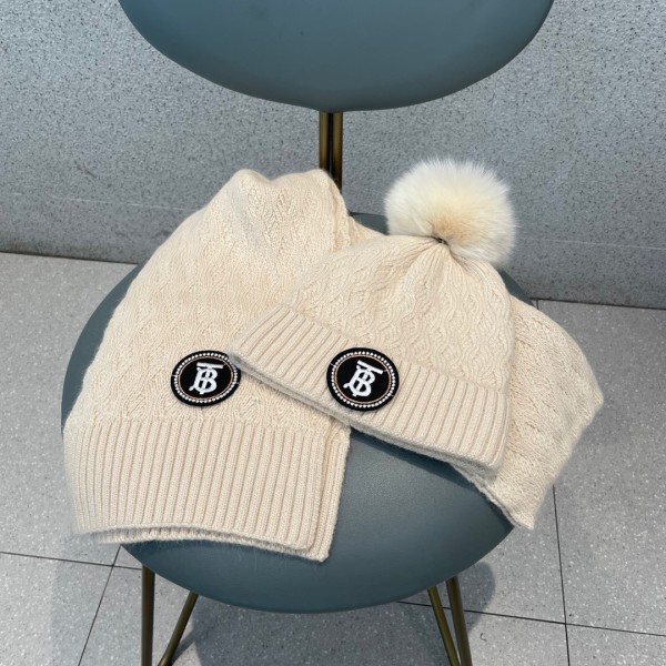 Hat & Scarf Burberry 2