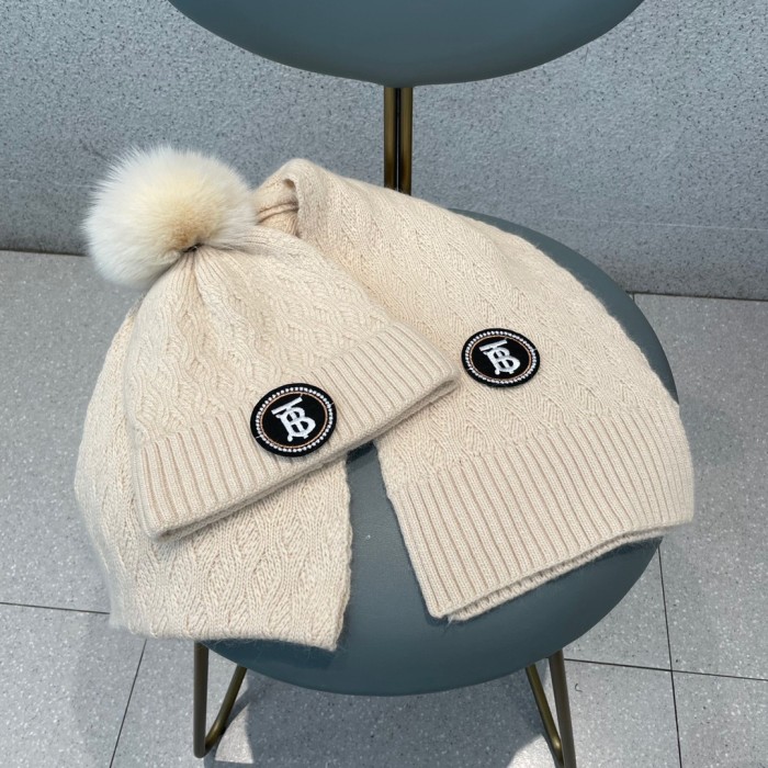 Hat & Scarf Burberry 2