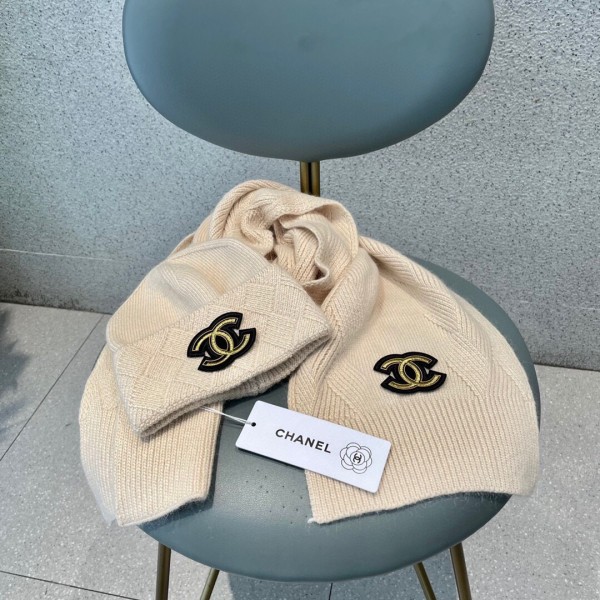 Hat & Scarf Chanel 2