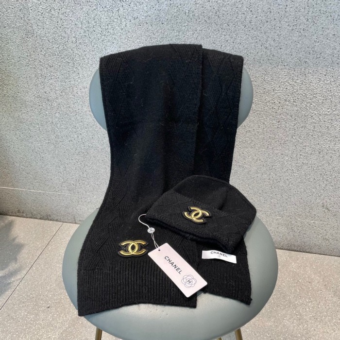 Hat & Scarf Chanel 2