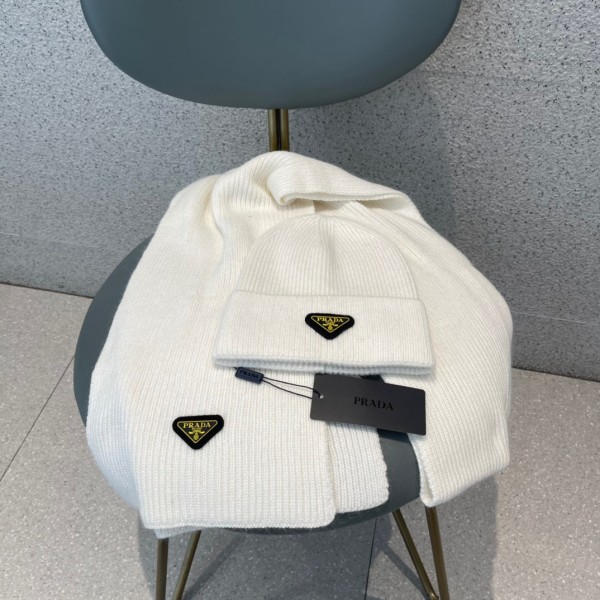 Hat & Scarf Prada 4