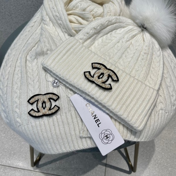 Hat & Scarf Chanel 5