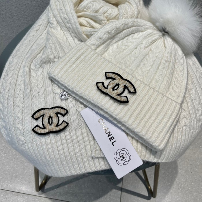 Hat & Scarf Chanel 5