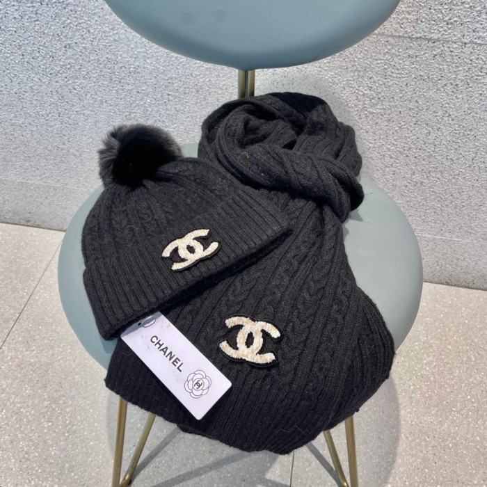 Hat & Scarf Chanel 5