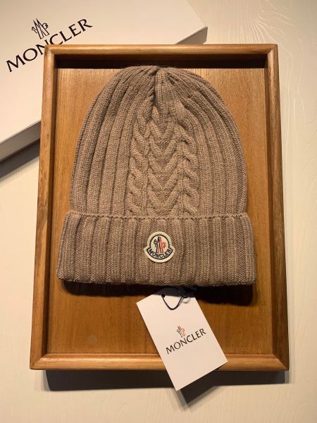 Hat Moncler 3