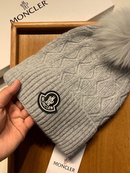 Hat Moncler 4
