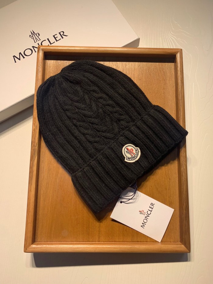 Hat Moncler 3
