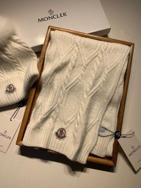 Hat & Scarf Moncler 2