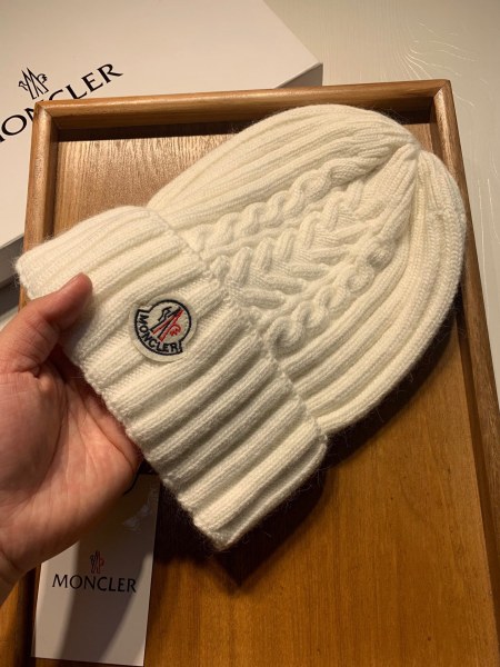 Hat Moncler 3