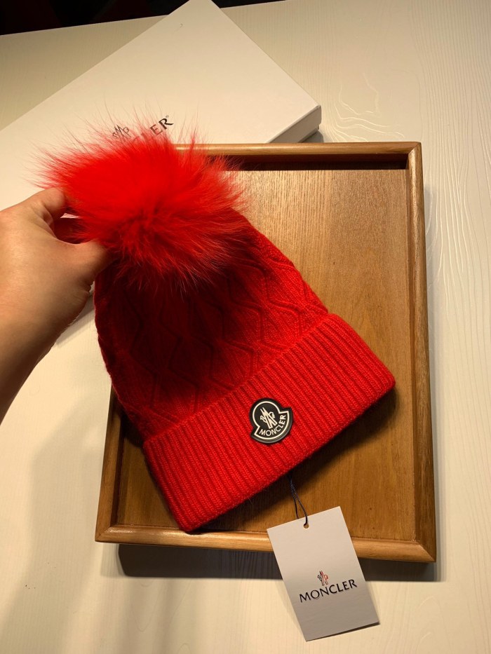 Hat Moncler 4