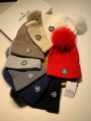 Hat Moncler 4