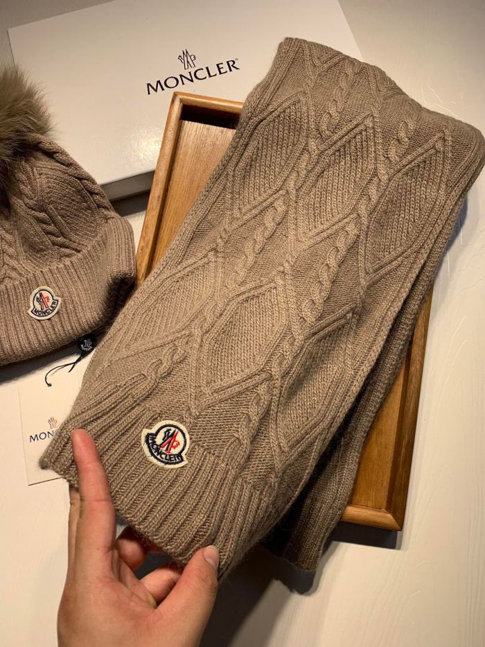 Hat & Scarf Moncler 2