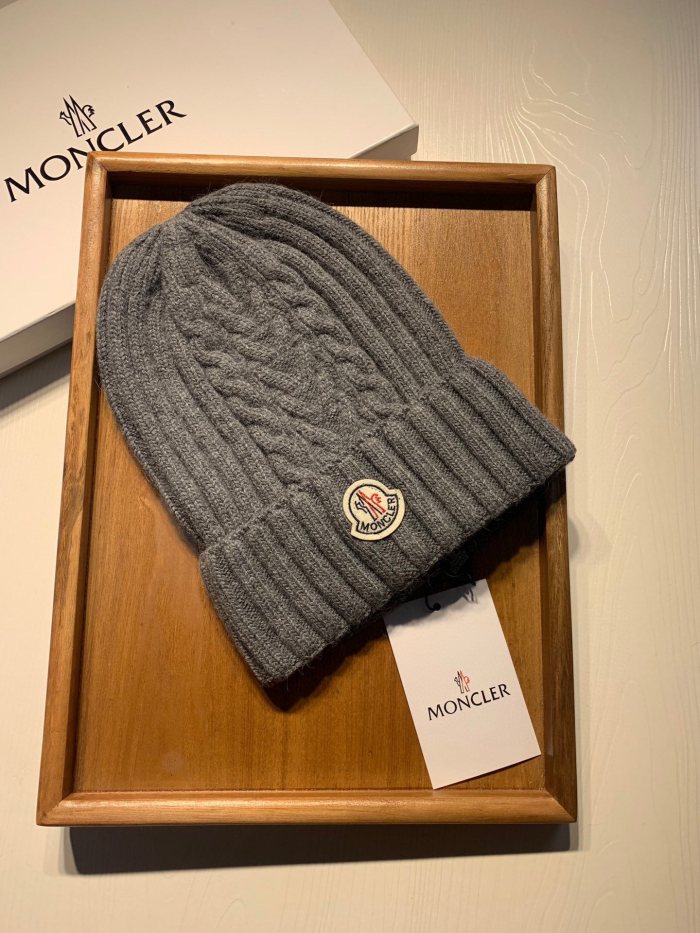 Hat Moncler 3