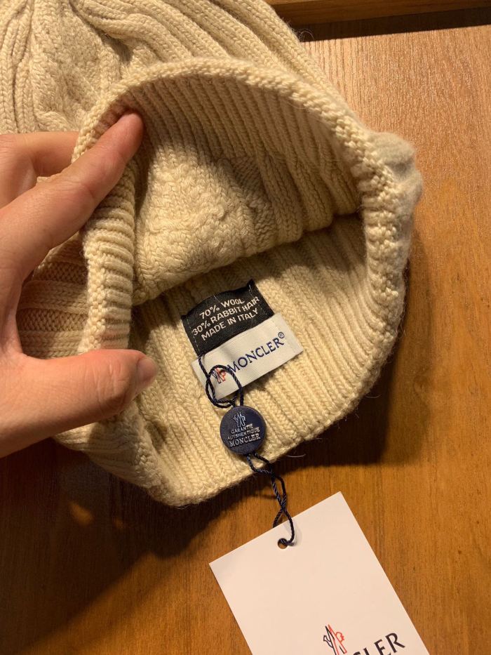 Hat Moncler 3