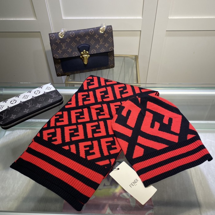 Hat & Scarf Fendi 1