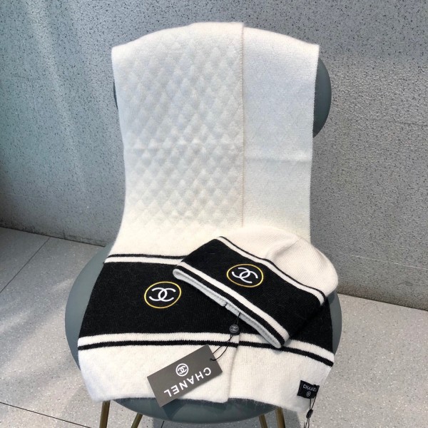 Hat & Scarf Chanel 1