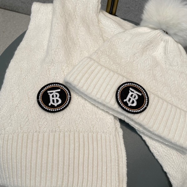 Hat & Scarf Burberry 2