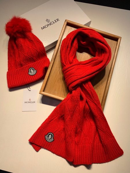 Hat & Scarf Moncler 1