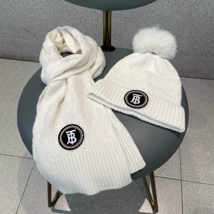 Hat & Scarf Burberry 2