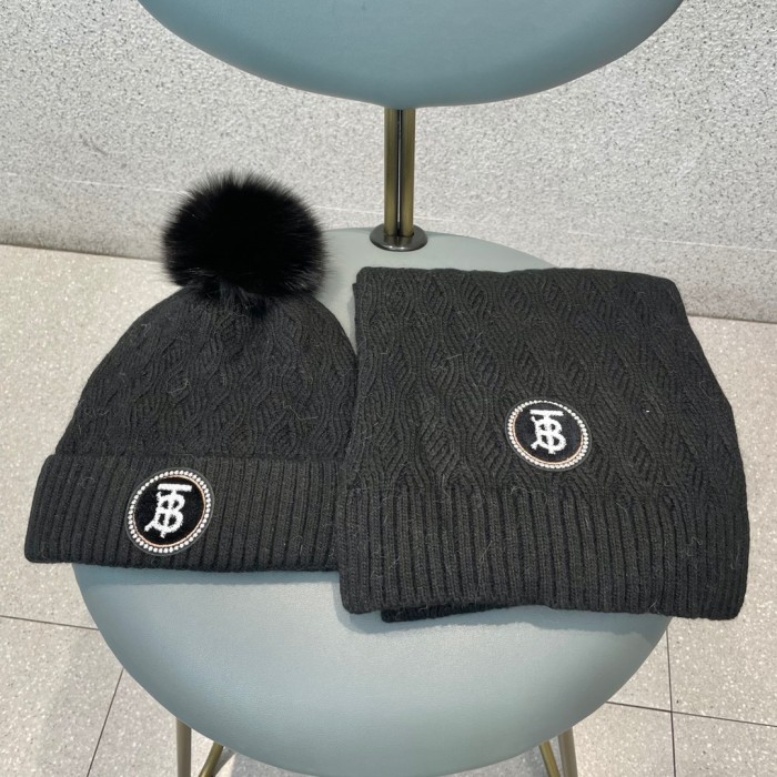 Hat & Scarf Burberry 2