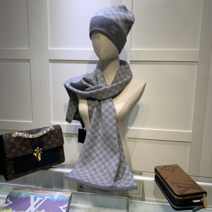 Hat & Scarf Louis Vuitton 1