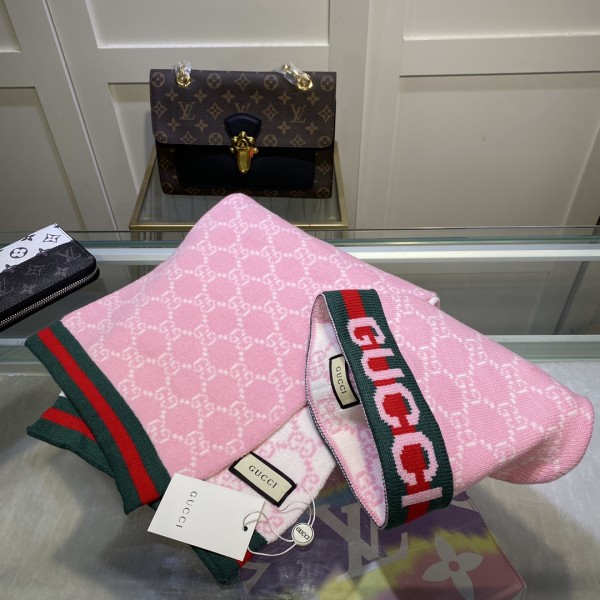 Hat & Scarf Gucci 1