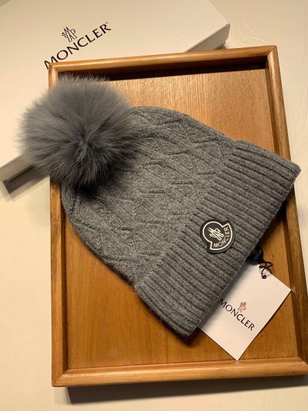 Hat Moncler 4