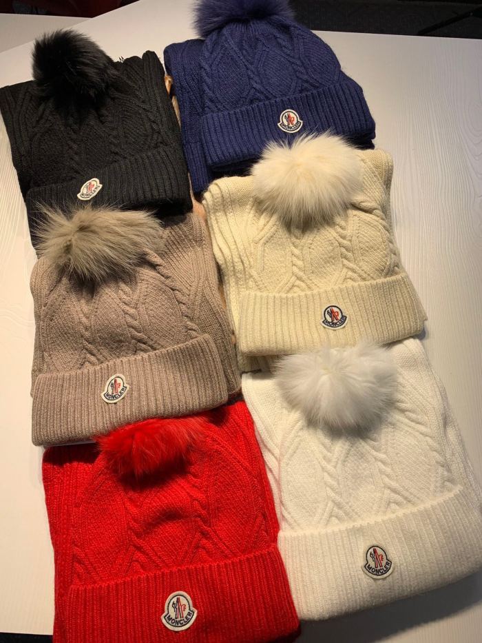 Hat & Scarf Moncler 2