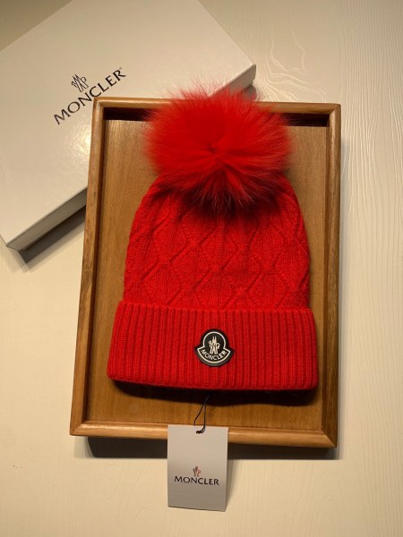 Hat Moncler 4