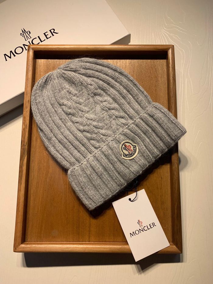 Hat Moncler 3
