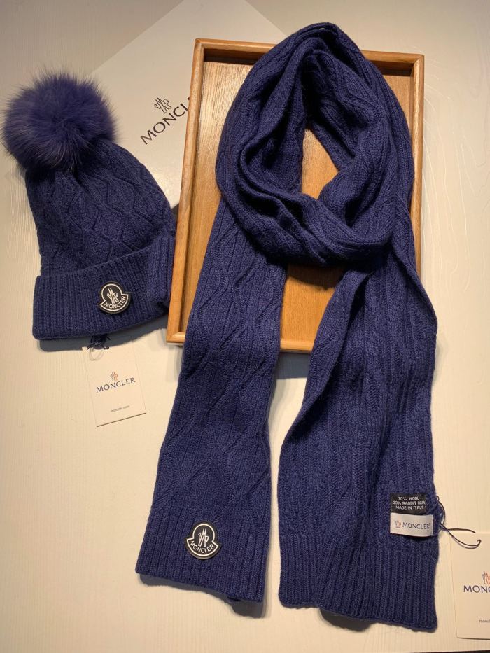 Hat & Scarf Moncler 1