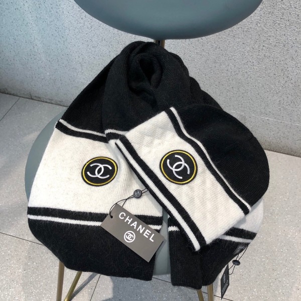 Hat & Scarf Chanel 1