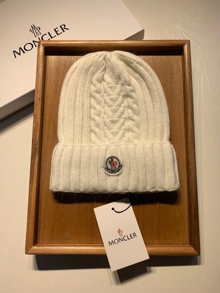 Hat Moncler 3